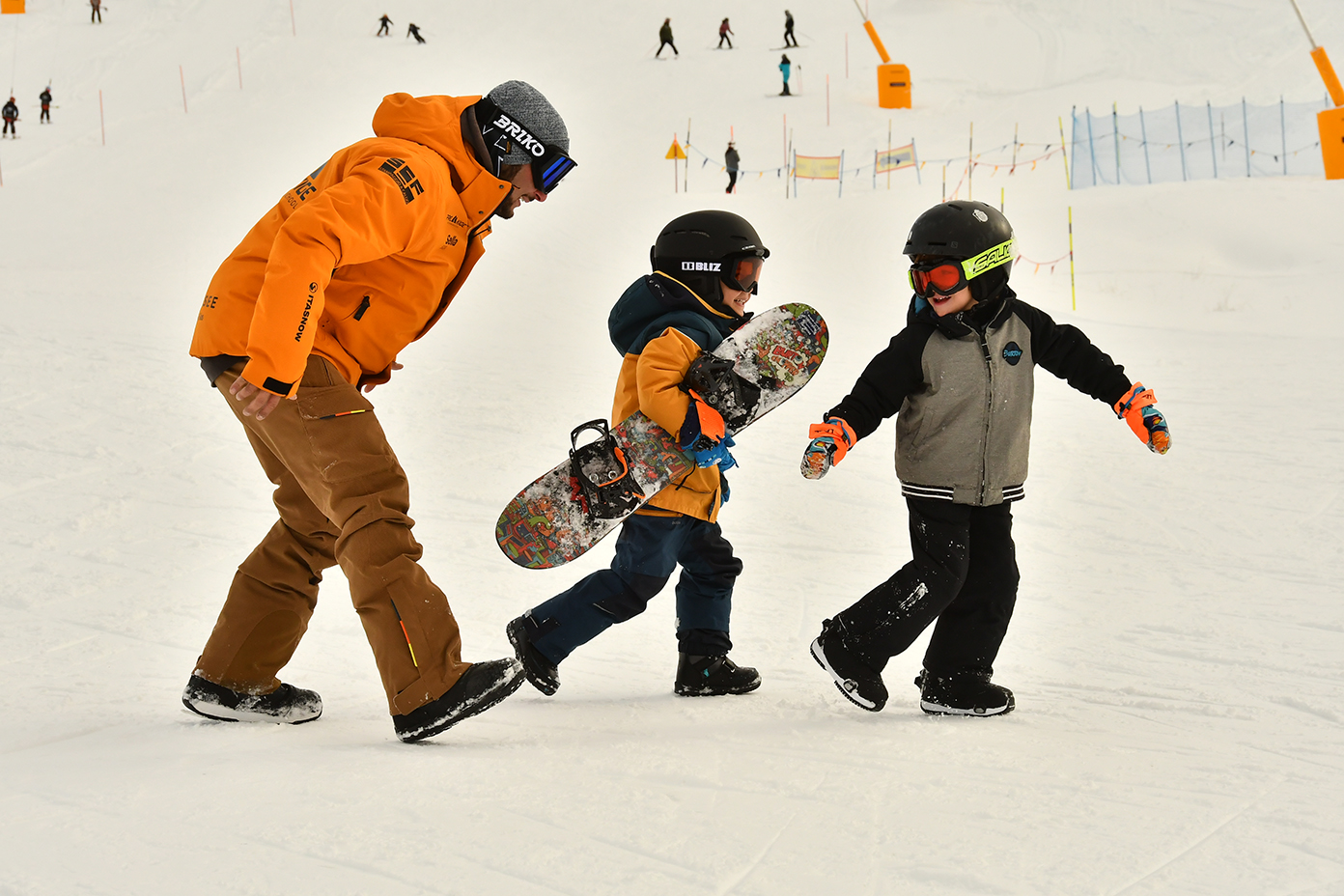 Easy Crew – bambini piccoli con il maestro