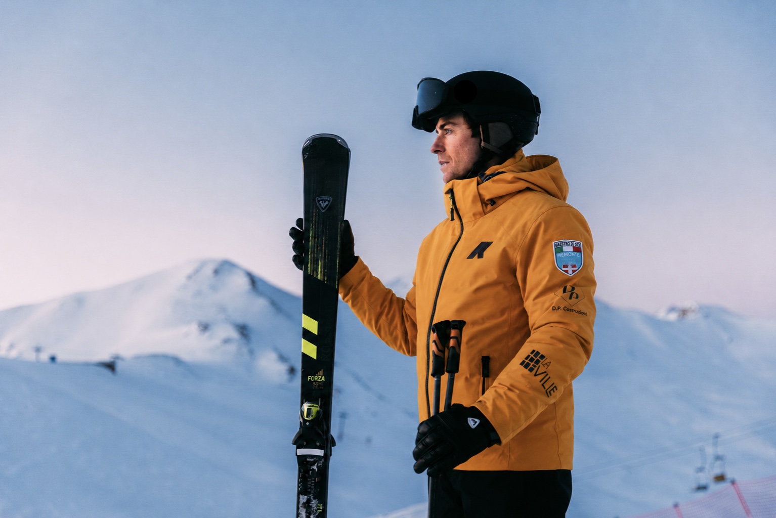 Maestro Preskige con gli sci prima di una prova Ski Style